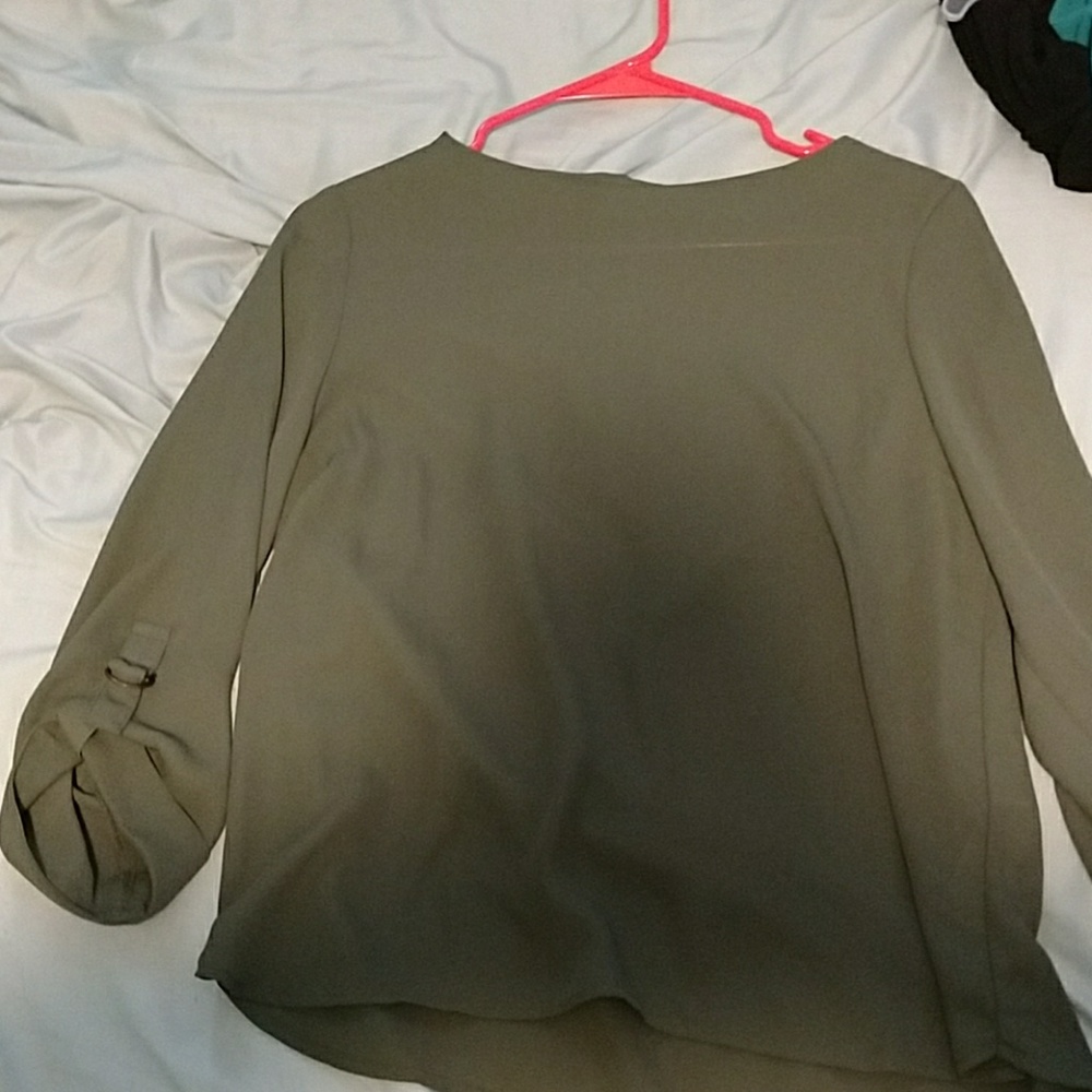 3/4 sleeve silky shirt